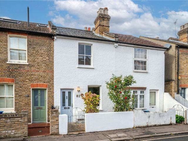 House for rent in London Borough of Richmond upon Thames, Greater London
