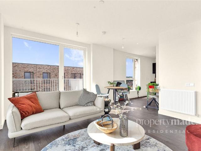 Apartment for rent in Harrow Weald, Greater London