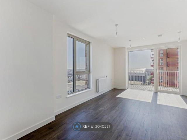 Apartment for rent in Lane, Greater London