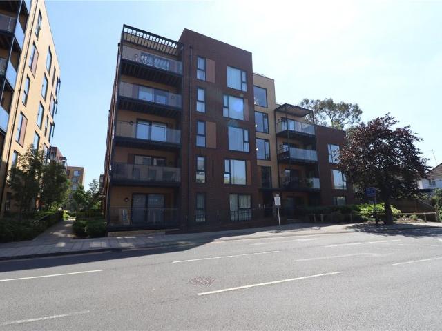 Apartment for rent in Kingsbury, Greater London