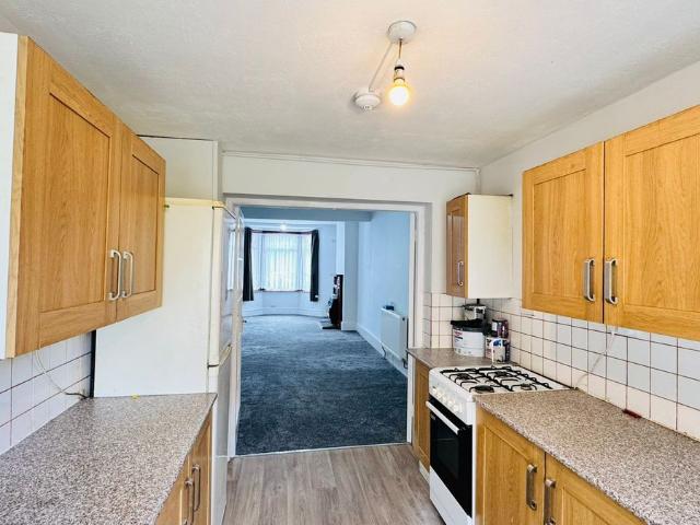 House for rent in Plashet, Greater London
