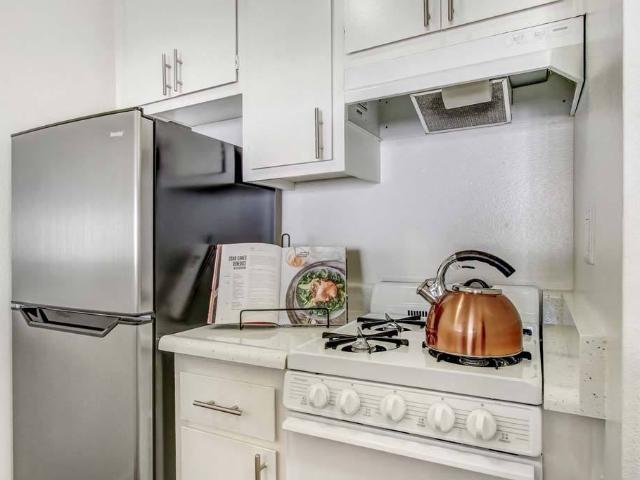 Apartment for rent in Van Nuys Neighborhood Council District, Canoga Park