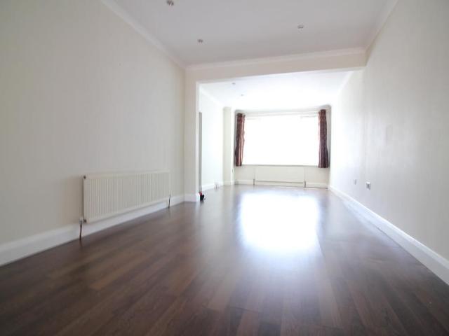 Apartment for rent in London Borough of Ealing, Greater London