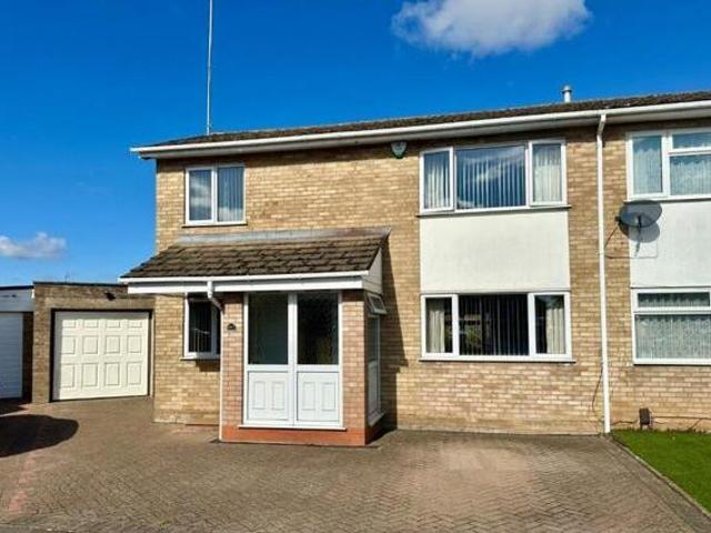 House for sale in Northampton, Northamptonshire