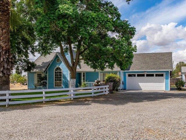 House for sale in Los Molinos, California