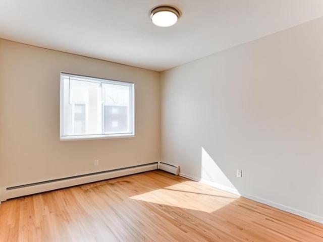 Apartment for rent in Maplewood, Ramsey County