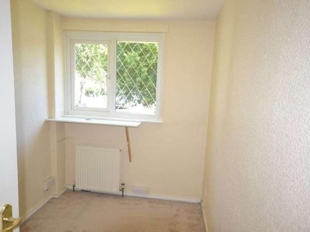 House for rent in Hatching Green, Five Acres