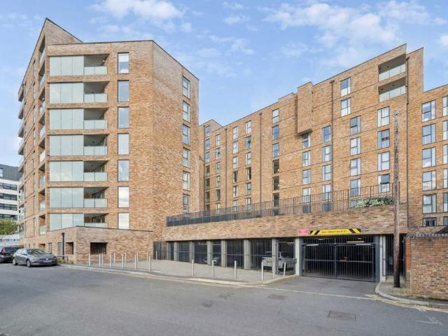 Apartment for rent in South Harrow, Greater London