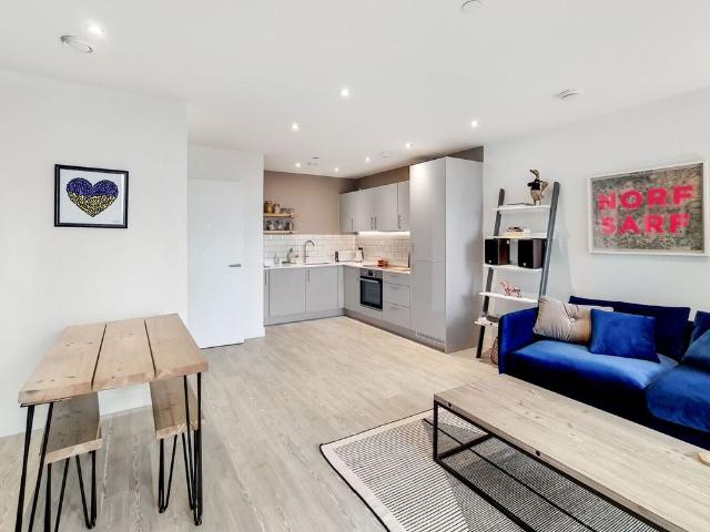 Apartment for rent in South Harrow, Greater London