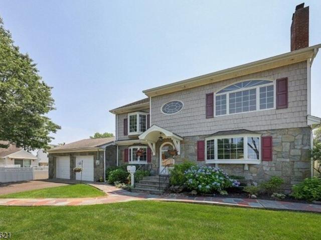House for sale in Clark House for sale in Clark
