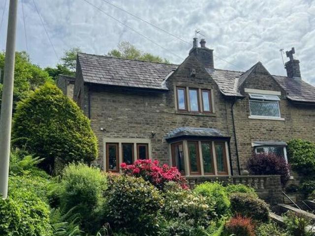 House for sale in Halifax, West Yorkshire