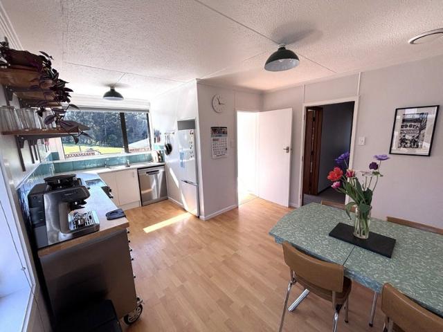 House for rent in Otakou
