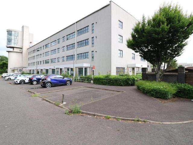 Apartment for rent in West Drumoyne, Scotland