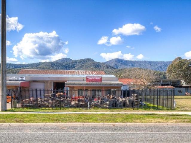 Retail for sale in Porepunkah, Victoria