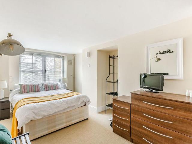 Apartment for rent in Clapham Junction, Greater London