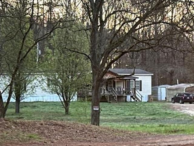 House for sale in Mantachie, Mississippi