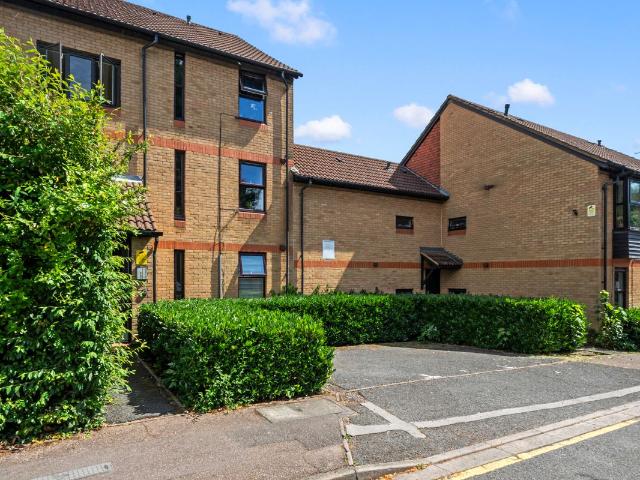 Studio for rent in London Borough of Croydon, South Norwood