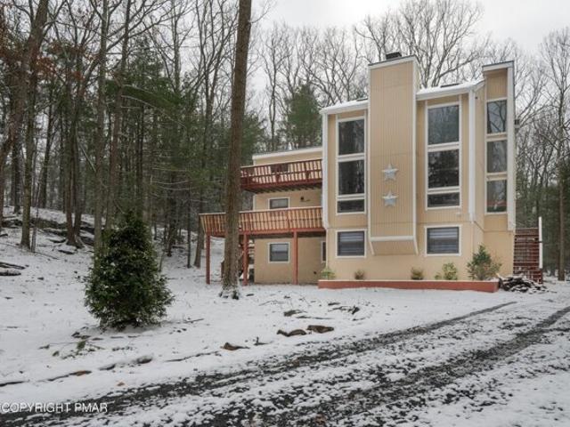 House for sale in Greentown, Pennsylvania