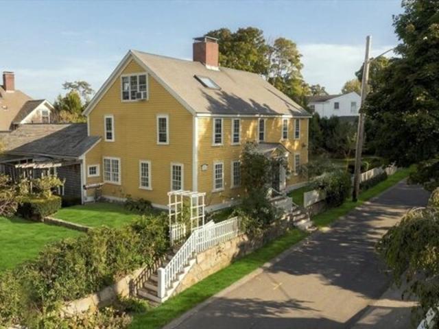 House for sale in Hingham Center, Hingham