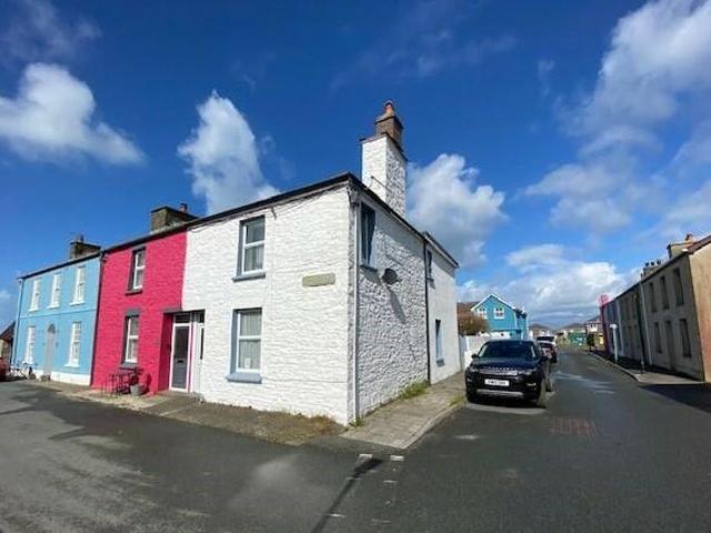 House for sale in Lyons, Greater London