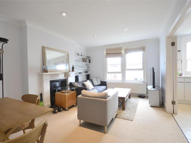 Apartment for rent in Balham, Greater London