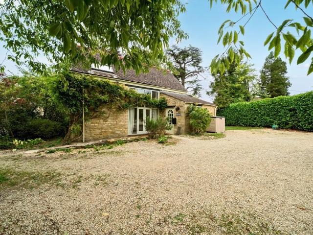 House for rent in Black Bourton, Oxfordshire