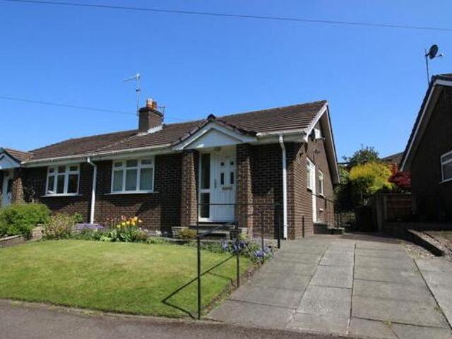 House for sale in Shirebrook Park, Charlesworth