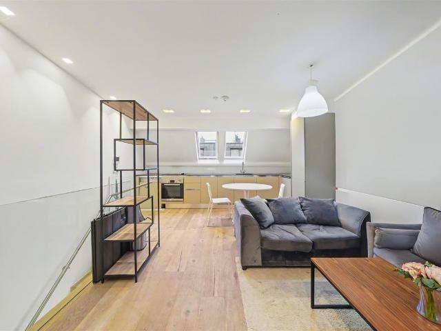 Apartment for rent in Maida Hill, Greater London