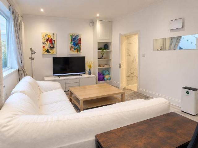 Apartment for rent in Kensal Town, Greater London