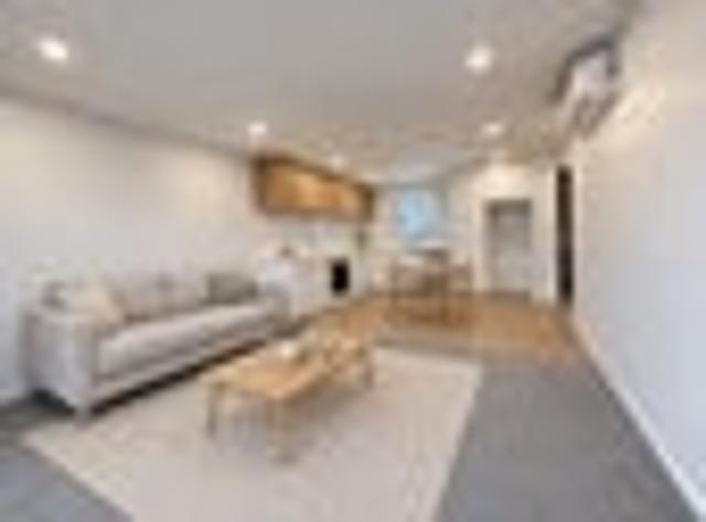 Townhouse for rent in Shirley, Canterbury