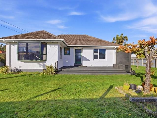 House for rent in Chaslands, Canterbury