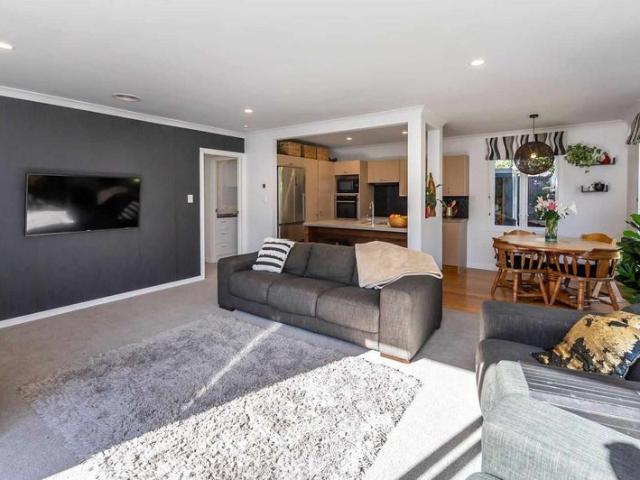 House for rent in Chaslands, Canterbury