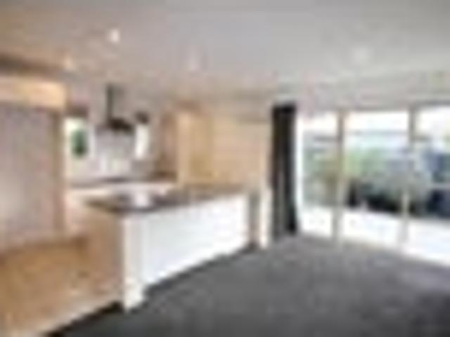 House for rent in Chaslands, Canterbury