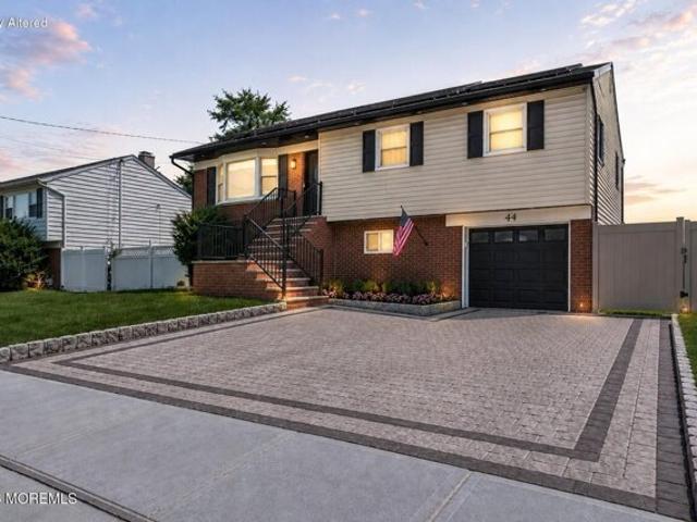 House for sale in Cliffwood, New Jersey