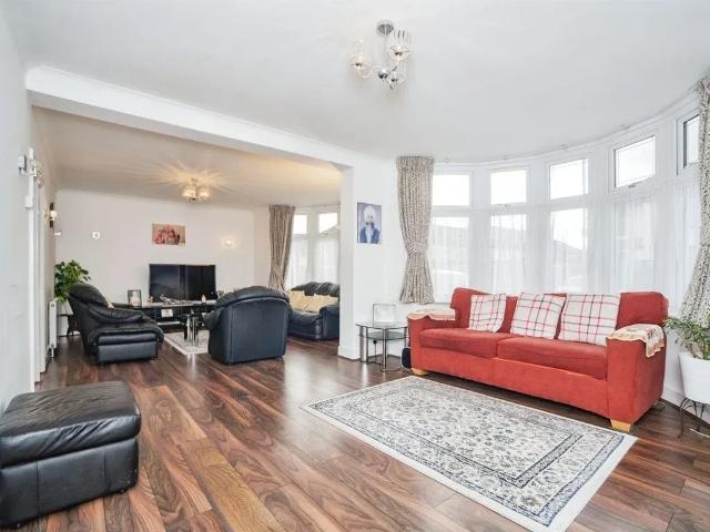 House for rent in London Borough of Barking and Dagenham, Greater London