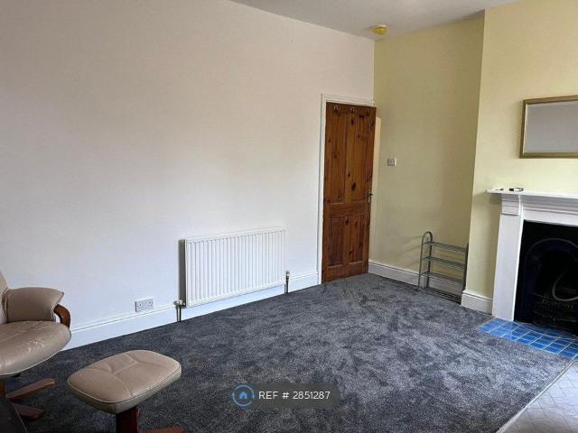 Room for rent in Fox Hollies, West Midlands