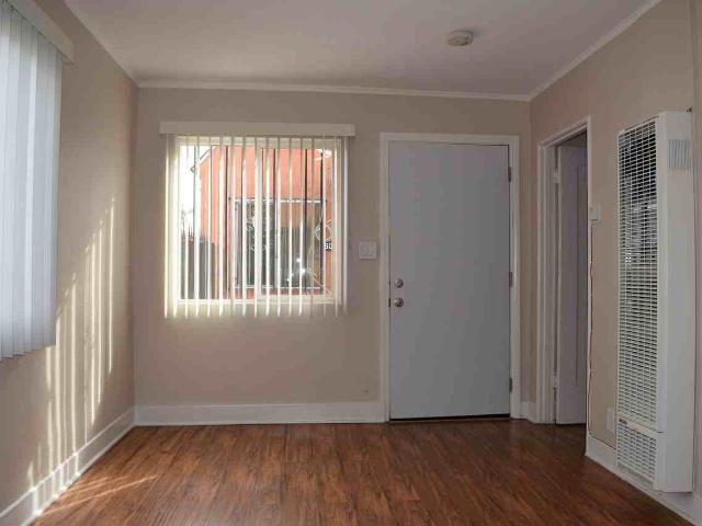 Apartment for rent in Canoga Park, California