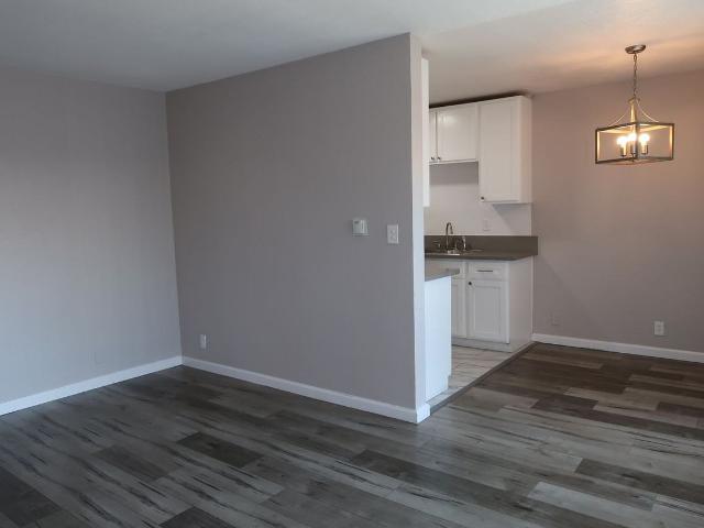 Apartment for rent in Canoga Park, California