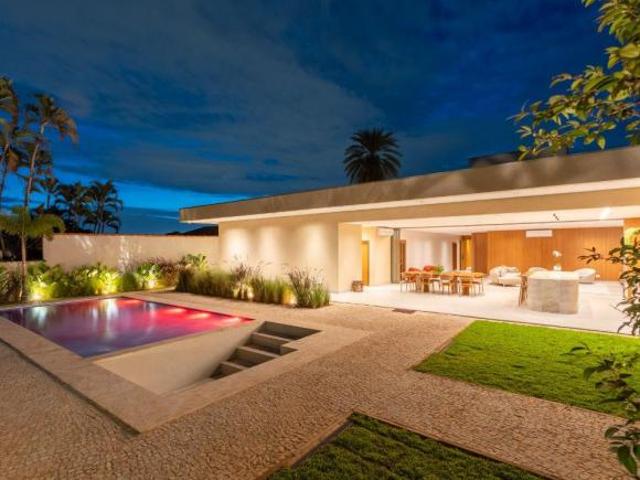 Casa venda em Região Geográfica Imediata do Distrito Federal, Região Integrada de Desenvolvimento do Distrito Federal e Entorno