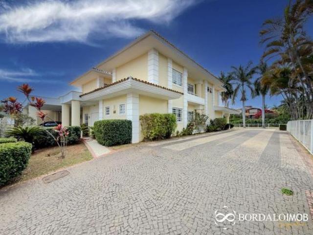 Casa venda em Região Geográfica Imediata do Distrito Federal, Região Integrada de Desenvolvimento do Distrito Federal e Entorno