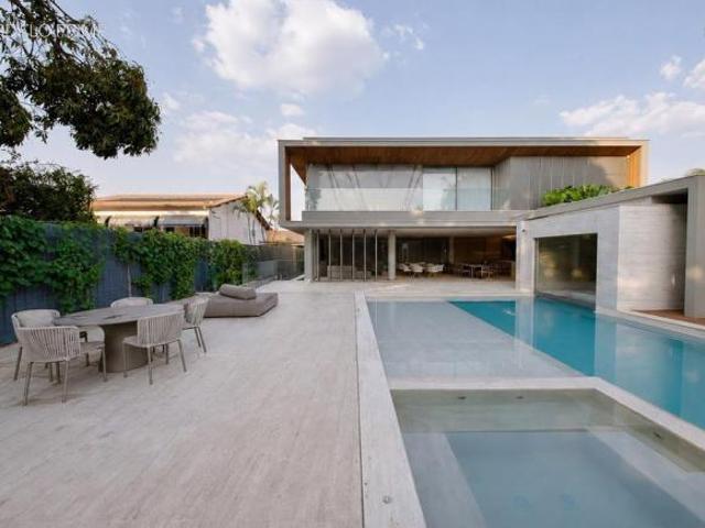 Casa venda em Região Geográfica Imediata do Distrito Federal, Região Integrada de Desenvolvimento do Distrito Federal e Entorno