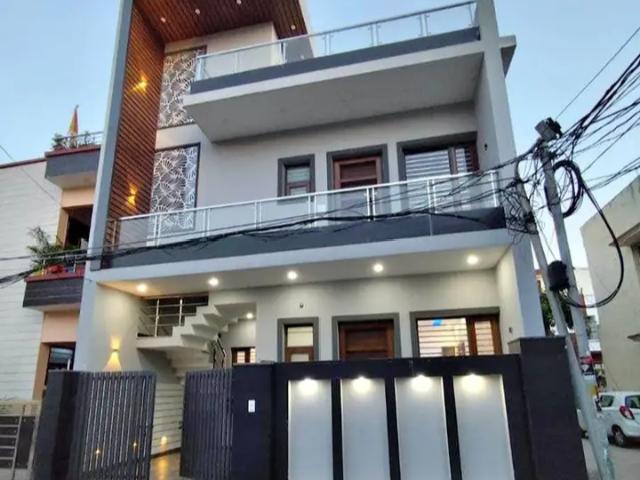 House for sale in Zirakpur, Punjab