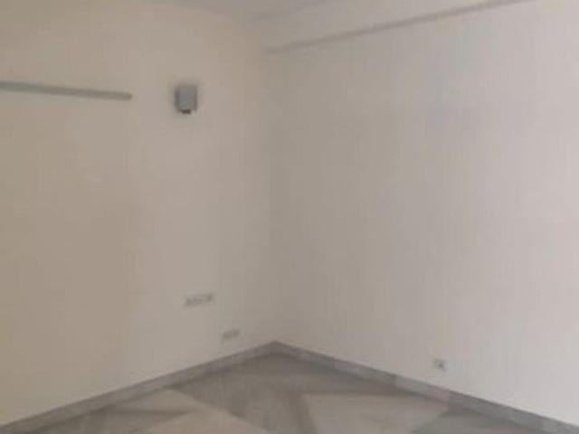 Property for rent in Deri