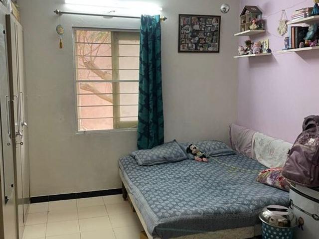 Flat for sale in Ahmadabad, Gujarat