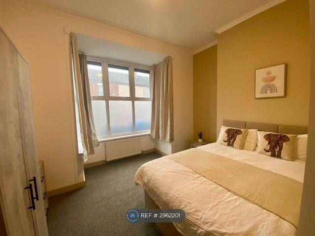 Room for rent in Beamhurst, Staffordshire