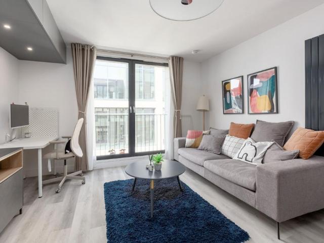 Apartment for rent in Canongate, Old Town