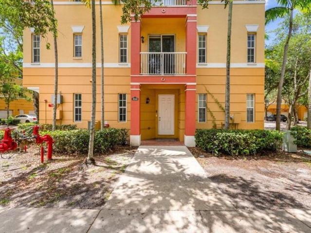 Condo for sale in Palm Beach