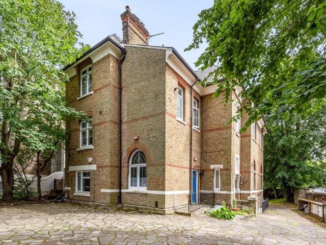 House for rent in Kidbrooke, Greater London