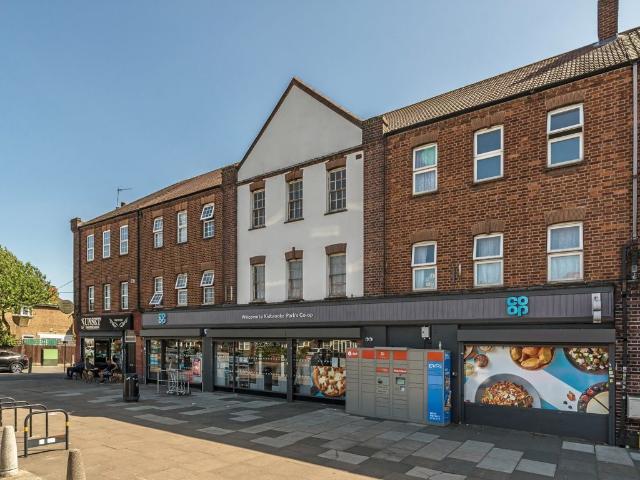Apartment for rent in Charlton, Greater London