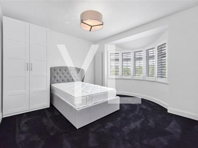 House for rent in Charlton, Greater London